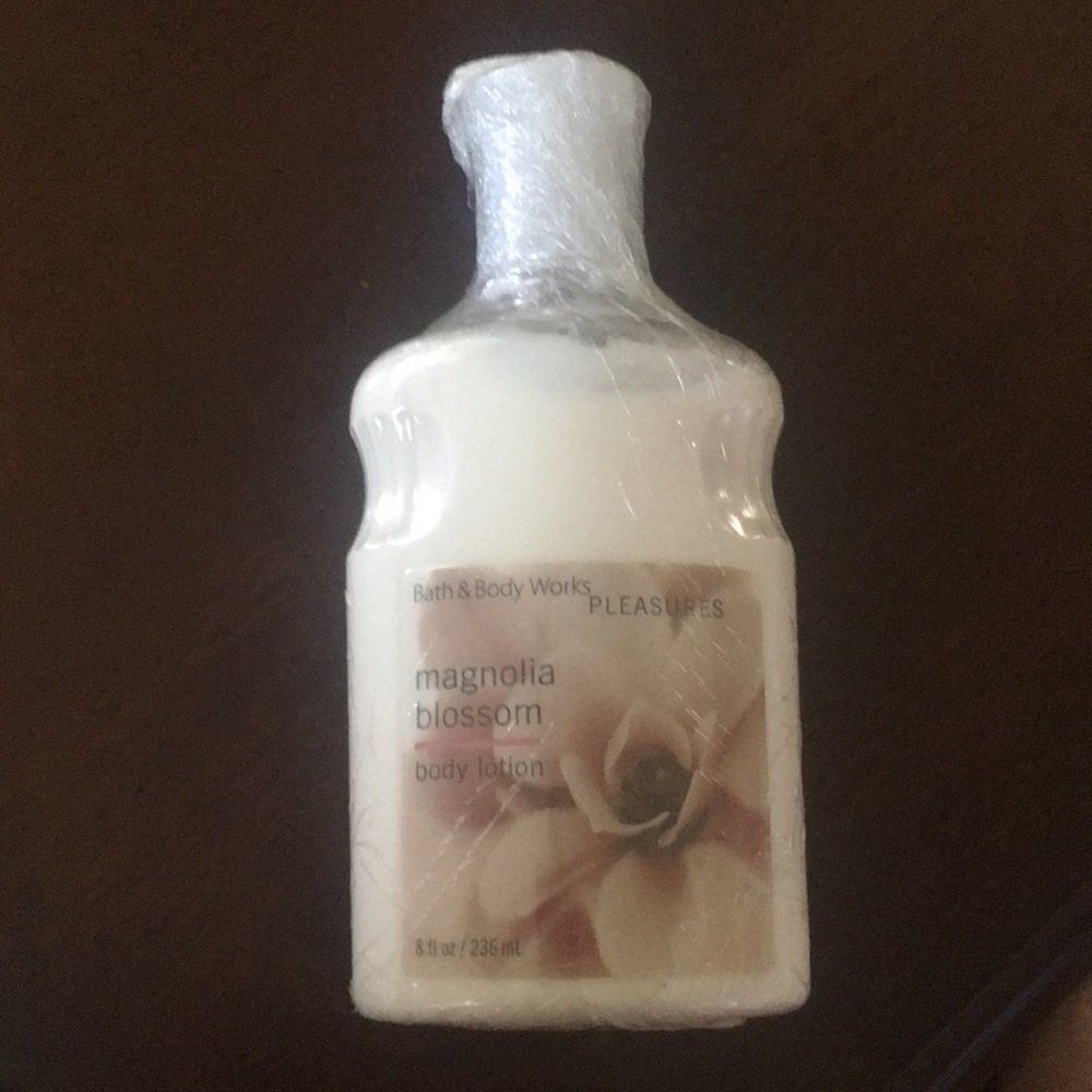 Bath & Body Works Magnolia Blossom